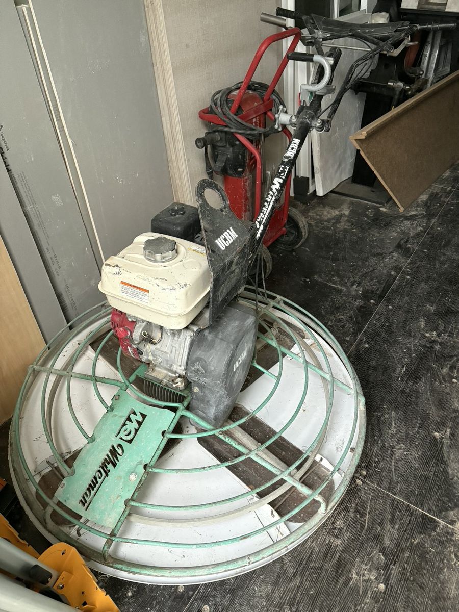 Nice MQ Whiteman, 46 inch power trowel!.