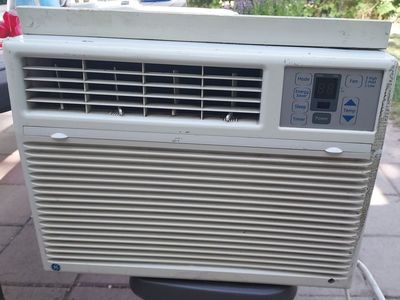 GE Room Air Conditioner -6000 BTU -Model ASH06LKS1 -Works well!