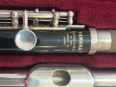 YAMAHA 32 PICCOLO W/CASE - EXCELLENT!