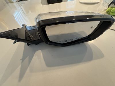2014-2019 Cadillac CTs passenger side mirror