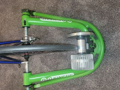 Bike training platform (Kinetic)
