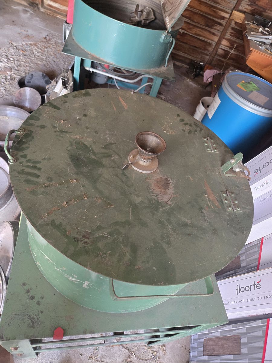 Main image 9