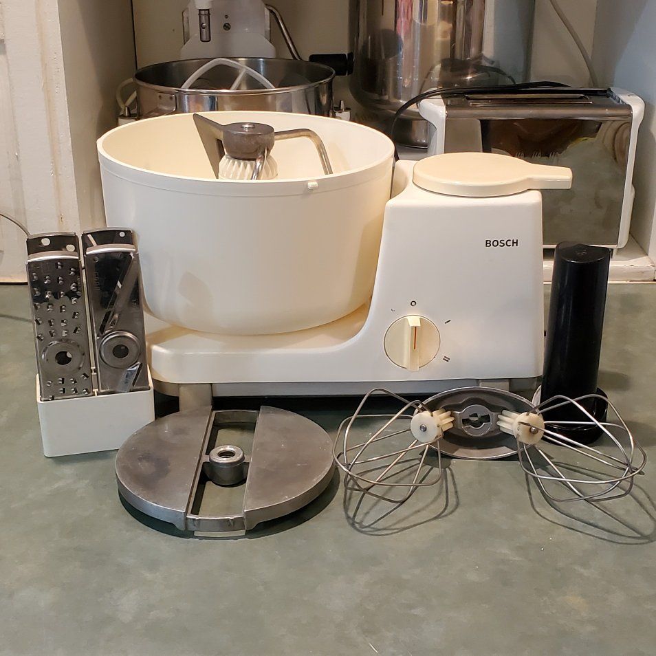 Universal Bosch Mixer with Attachments WORKS!