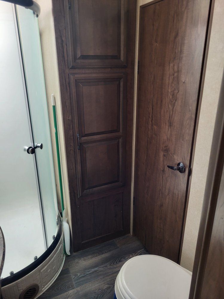 Main image 3