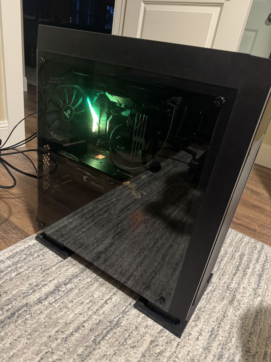 Gaming Desktop Water Cooled 2700X CPU 32GB DDR4 Ram 1080ti GPU