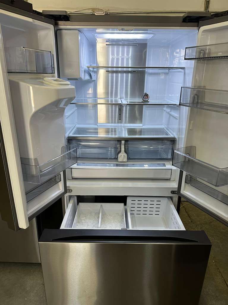 Main image 4