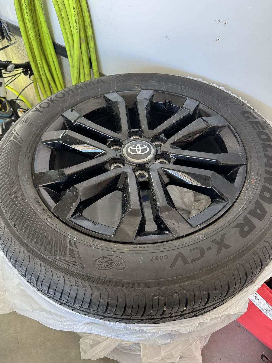 2025 Toyota 4Runner stock 20” wheels and tires