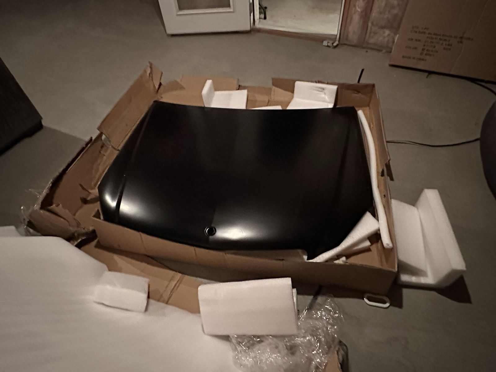 MERCEDES-BENZ C250 / C300 / C350 Hood panel