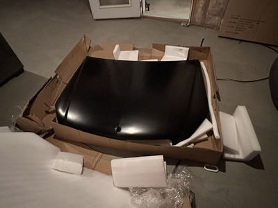MERCEDES-BENZ C250 / C300 / C350 Hood panel