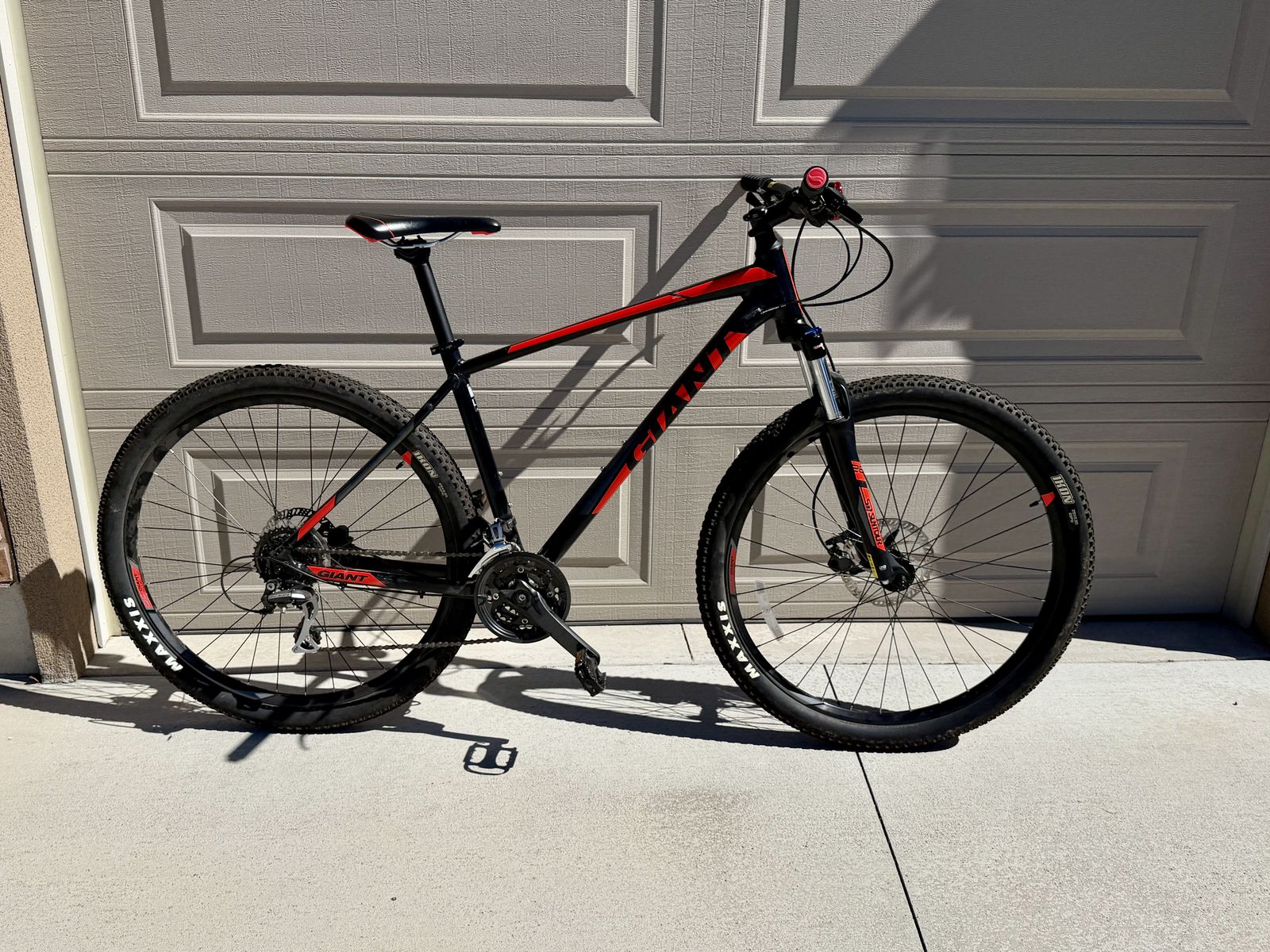 Giant TALON III  Hardtail Mountain Bike w/ 29” wheels