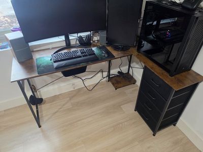 L-Shaped Computer Desk