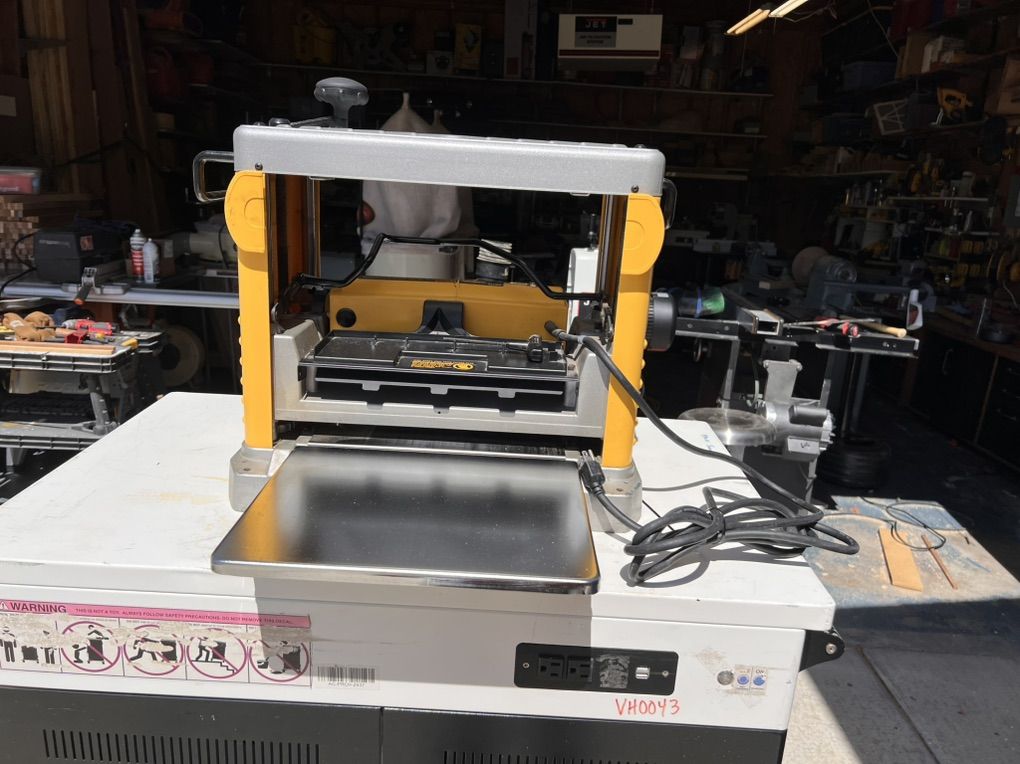 Dewalt Thickness Planer