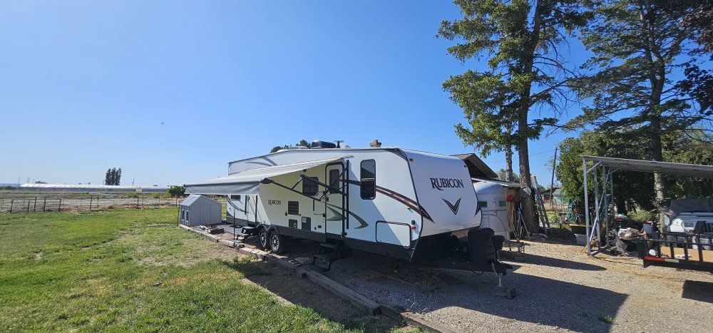 Toy Hauler RV Camper