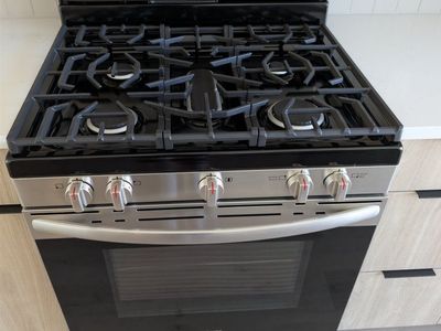 Frigidaire 30" Gas Range - 50% OFF NEW!