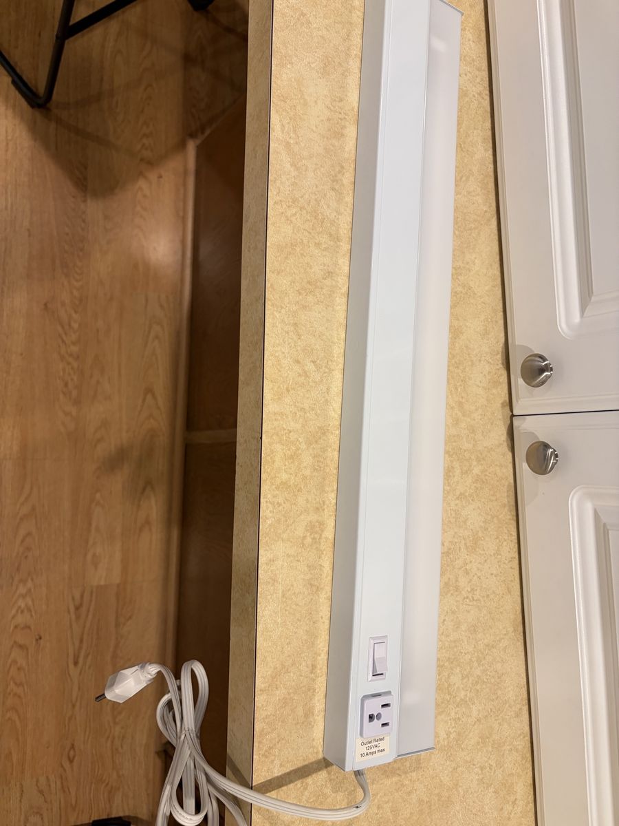 Main image 6