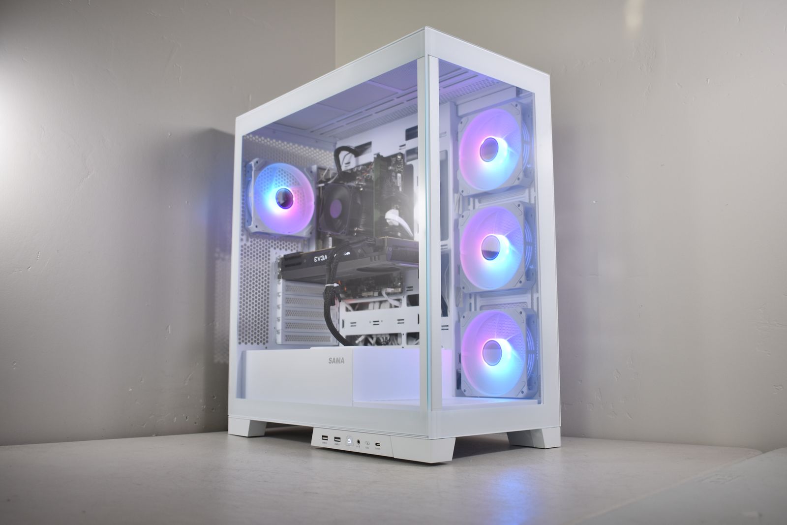 Ultra ARGB GAMING - i7-6700, GTX 1070 Ti, 16gb Ram, SSD
