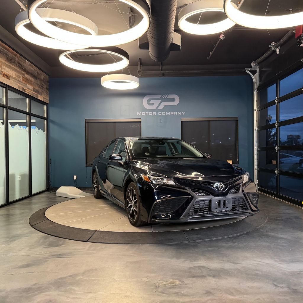 2021 Toyota Camry SE