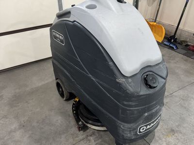Advance SC1500 REV Stand-On Floor Cleaner Machine 458 Hours