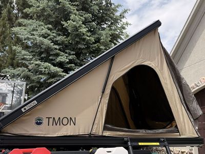 Overland vehicle system TOMN truck tent