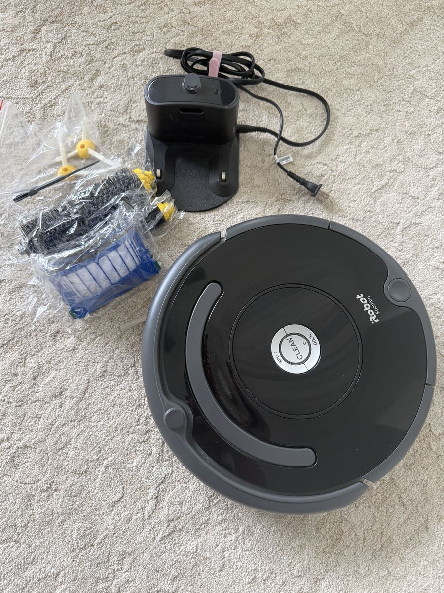 Roomba 675 iRobot Vacuum