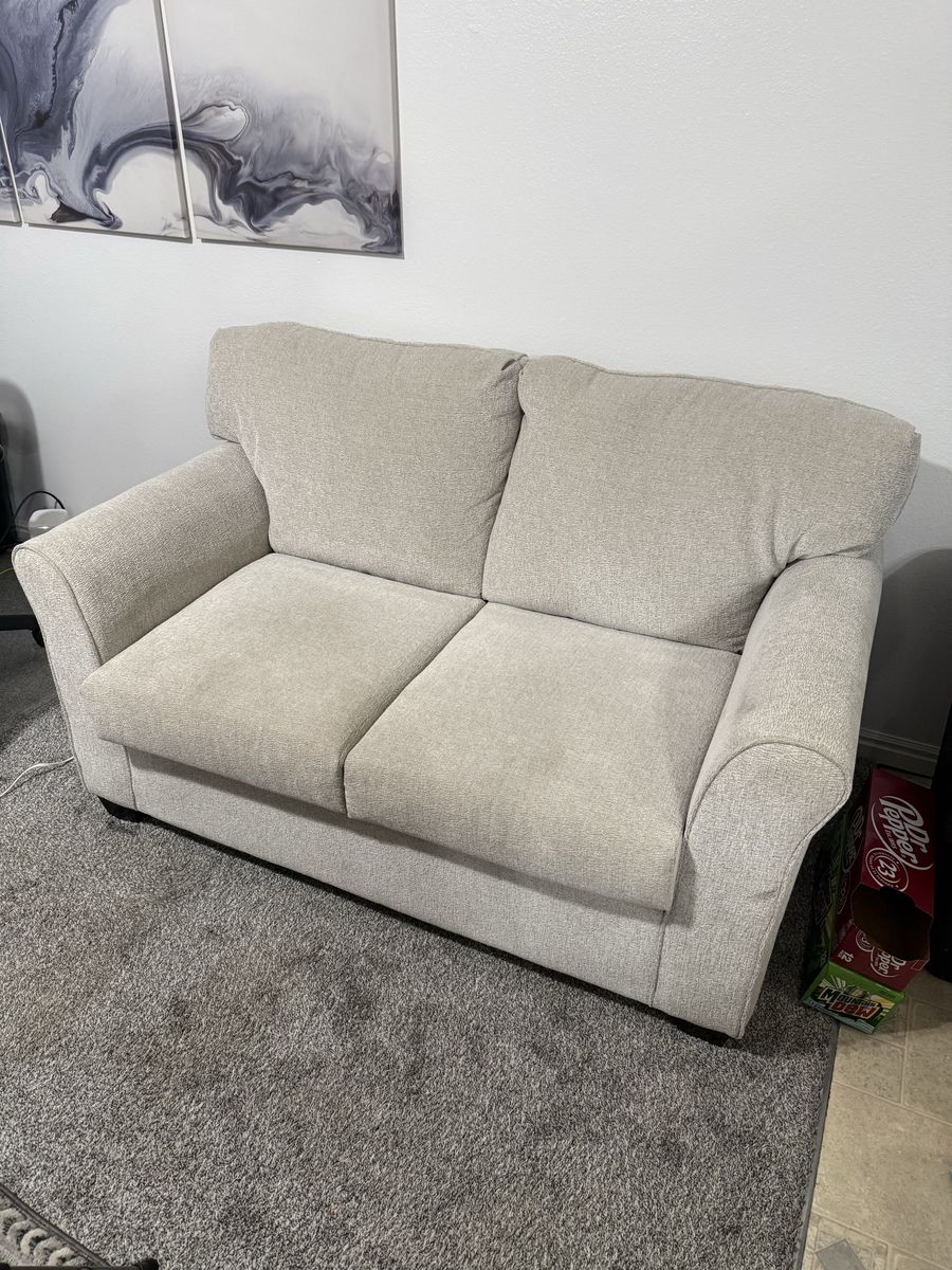 Michael Nicholas Designs Loveseat