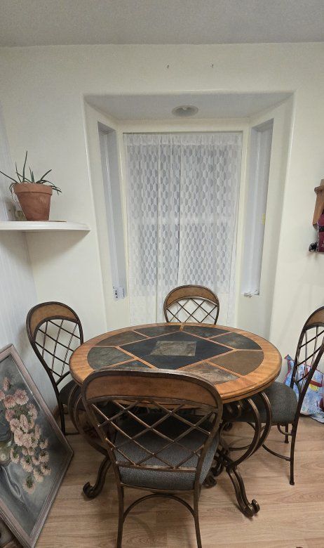 Dining room table, chairs and hutch set