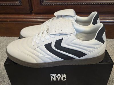 Size 9 Madden NYC Men's White Black Casual Sneakers New in Box