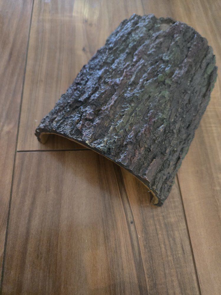 medium sized reptile hide
