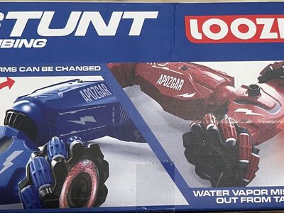 Loozix Gesture Sensing RC Stunt Car 4WD Transform Vehicle with Mist Spray