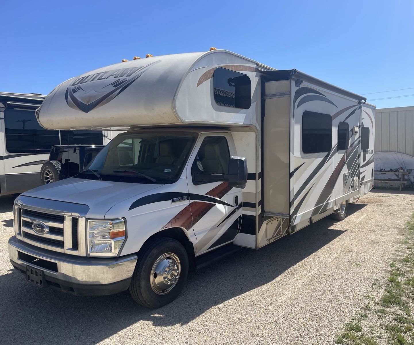 2016 Thor Outlaw 29H Toyhauler with Slide