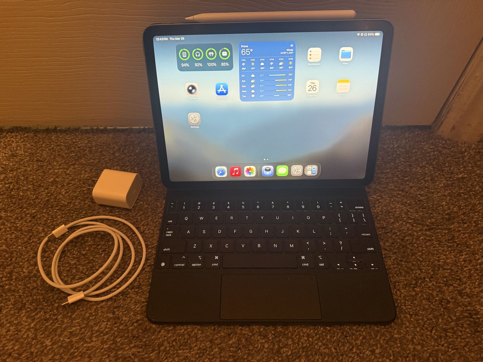 Apple Ipad air M1 5th generation 64gb + more