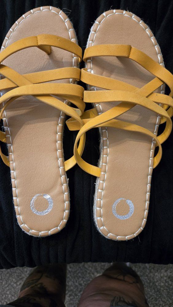 A. By J.C. Women's Yellow Strappy Espadrille Sandals Size 8.5