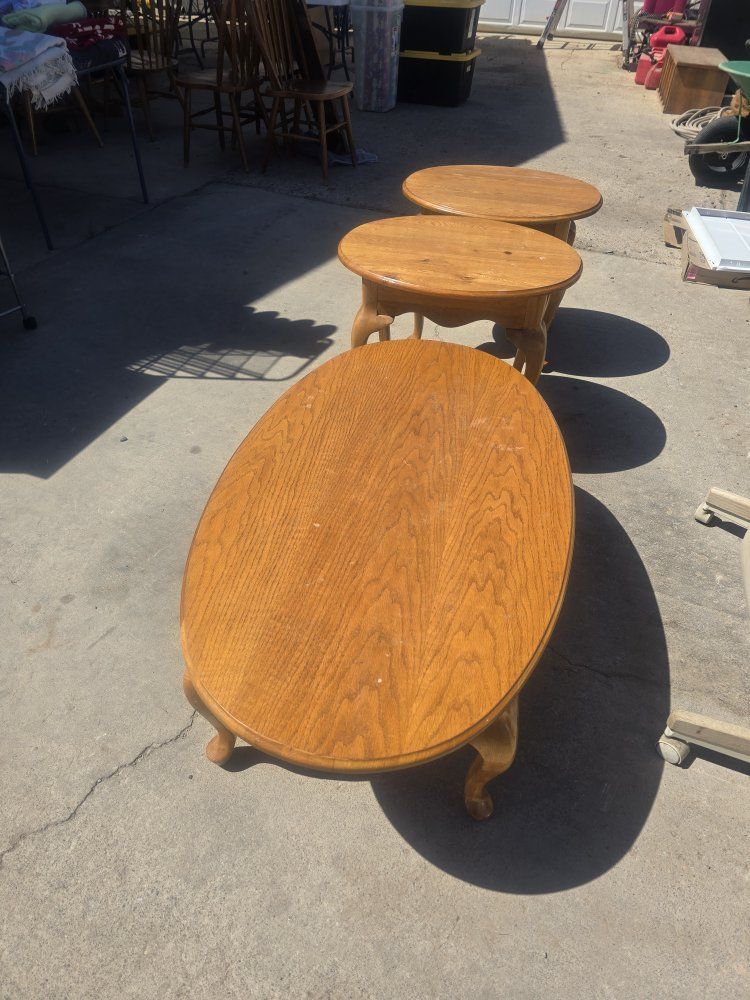 Lane Furniture Oak end tables Coffee table living room set