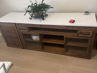 Credenza/entertainment center