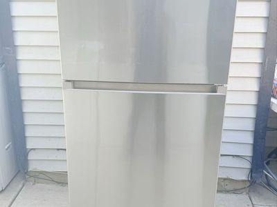 Brand new Midea Stainless fridge
