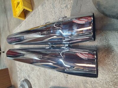 Harley Davidson slip on mufflers