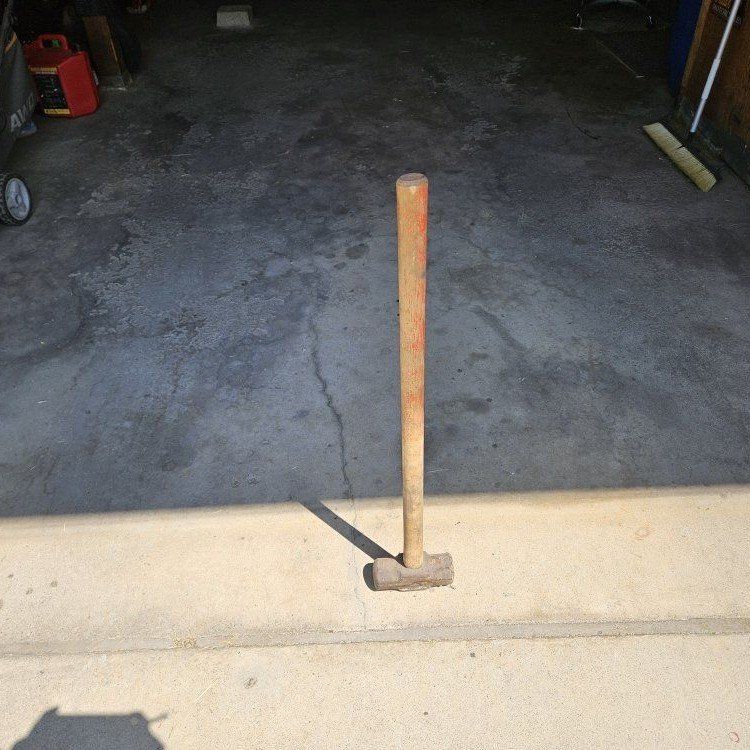 SLEDGE HAMMER