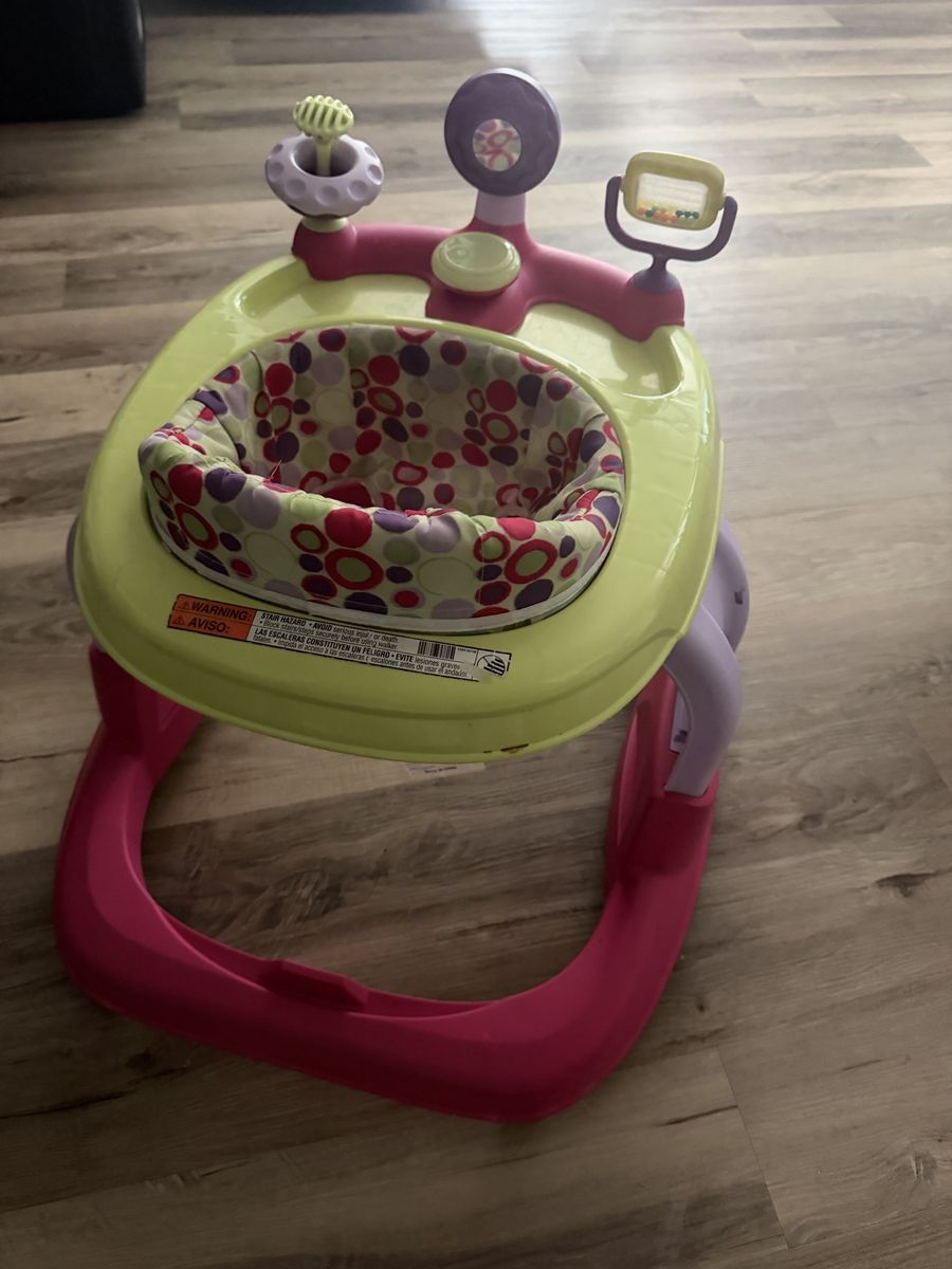 Safety 1st Baby Walker with Toys
