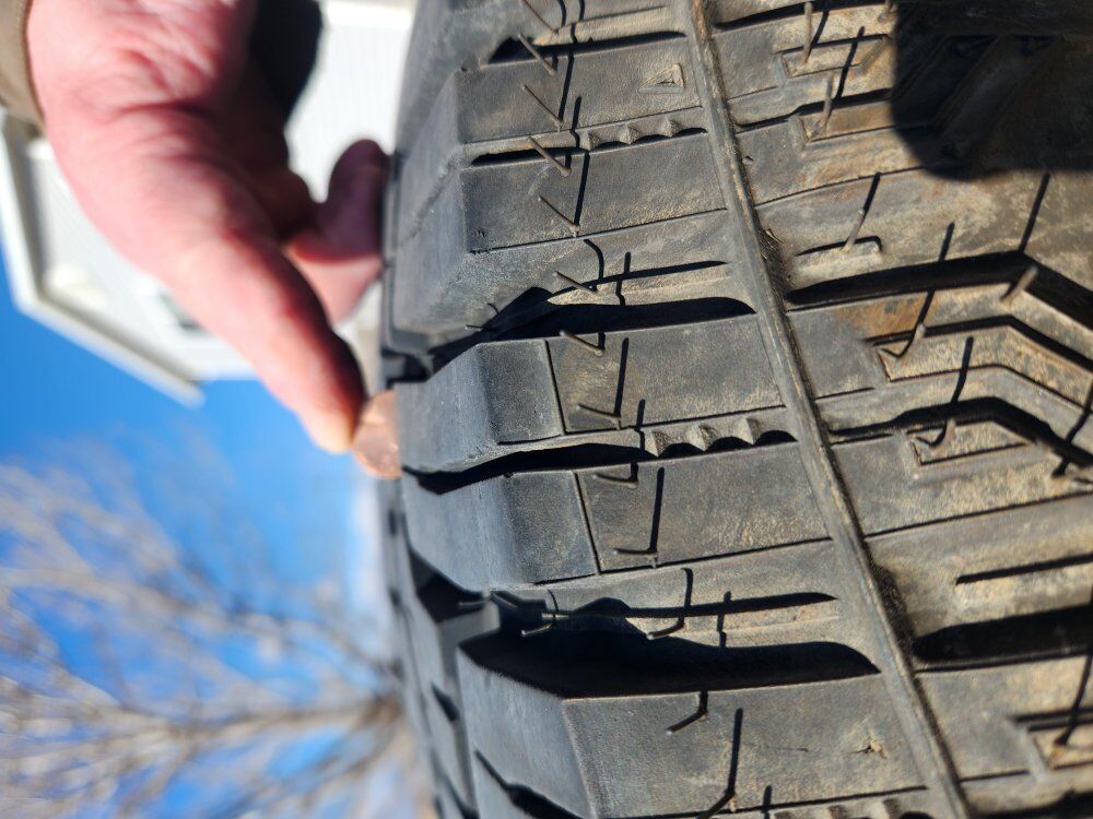 Yokohama tires 295/6520