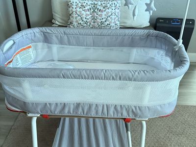 Baby rocker bassinet