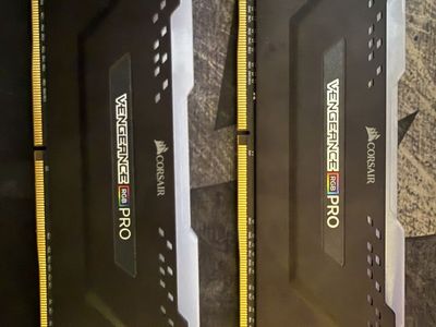 32GB 3600mz DDR4 RGB | Minimal use