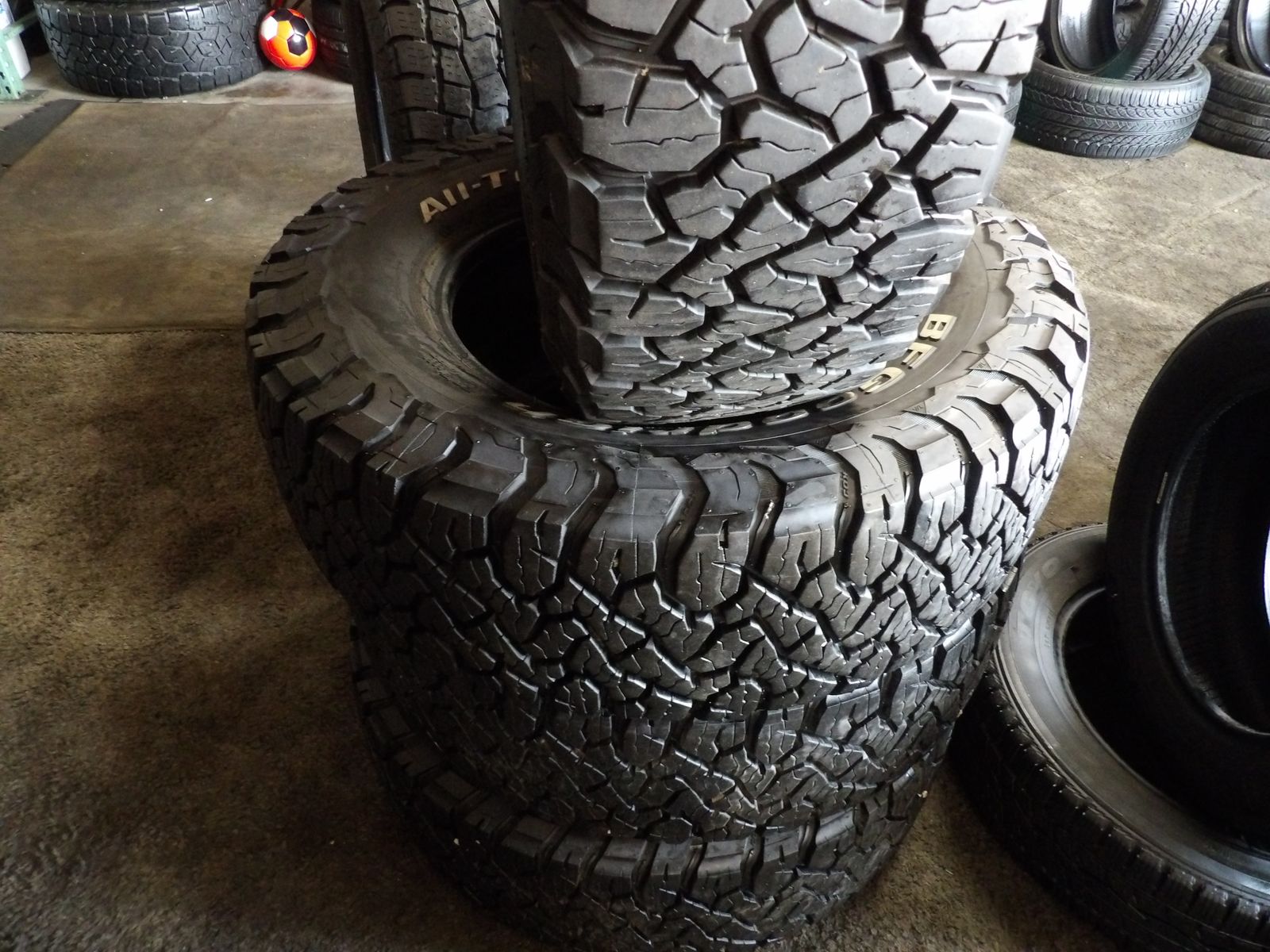 265/70R17 BF GOODRICH ALL TERRAIN T/A KO3 SET OF USED TIRES