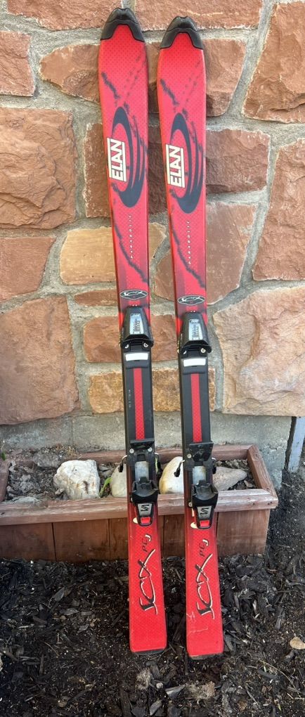 Elan Parabolic Skis 133  Skiing 52 Inches