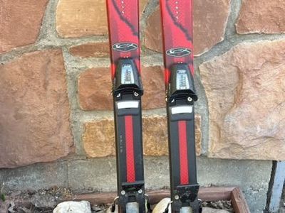 Elan Parabolic Skis 133 Skiing 52 Inches