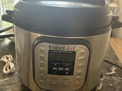 Instant Pot IP-DUO Stainless Steel Pressure Cooker