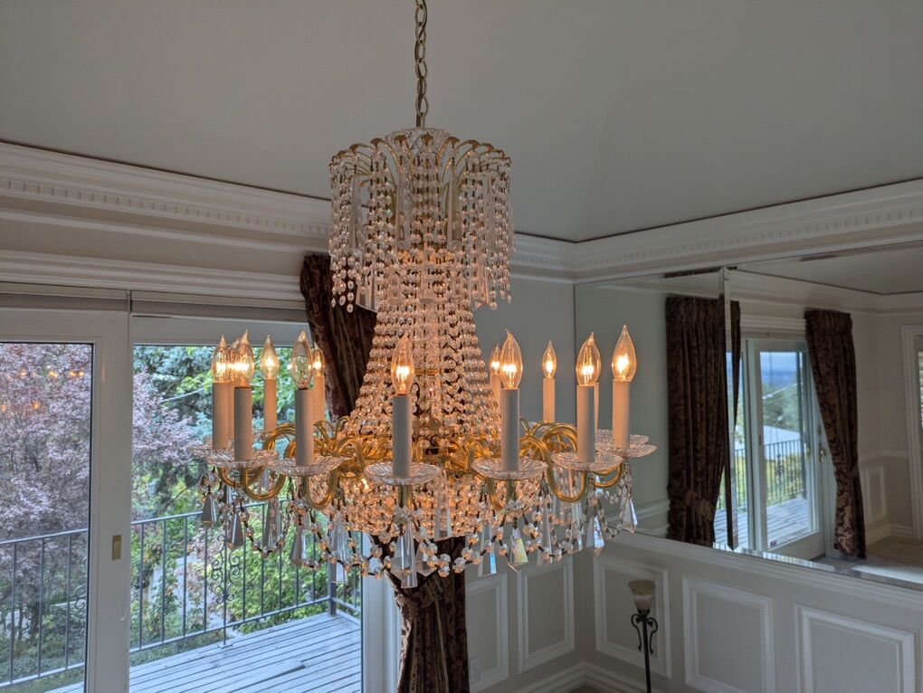 12 Light Brass/gold-tone Crystal Chandelier