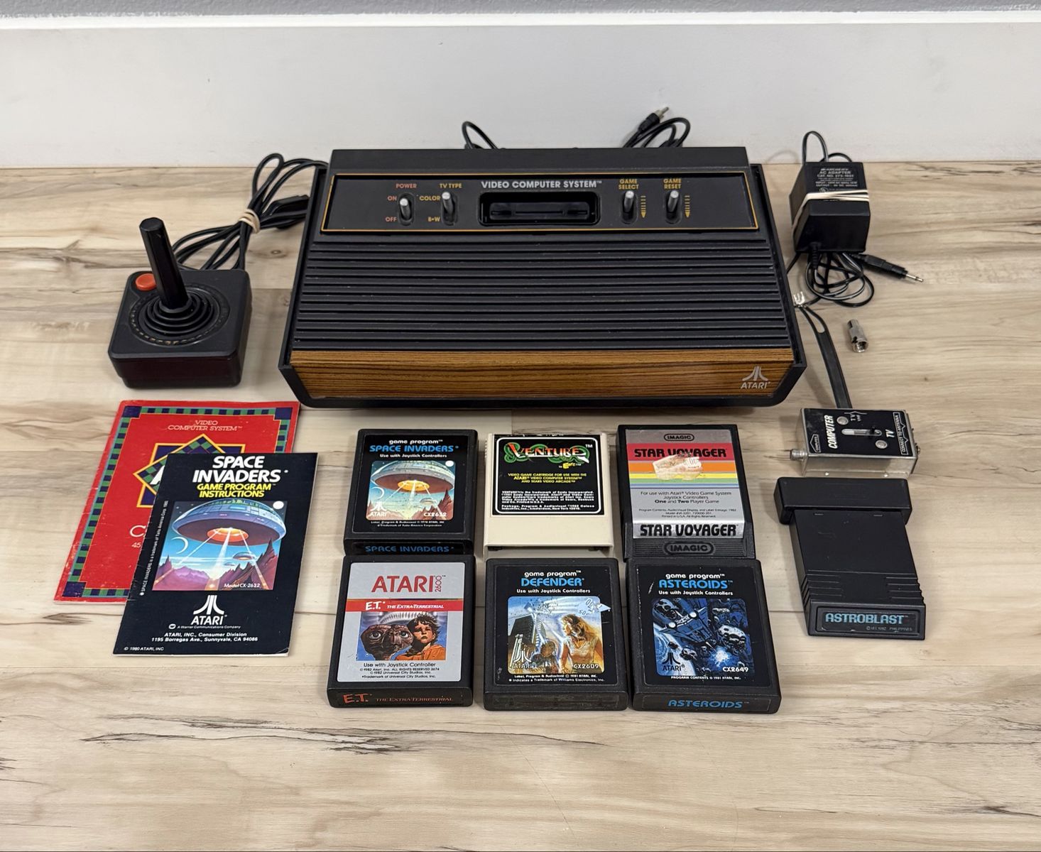Atari 2600 Woodgrain Bundle - Works