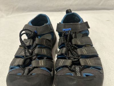 Keen Youth Size 1 Gray Washable Hiking Sandals