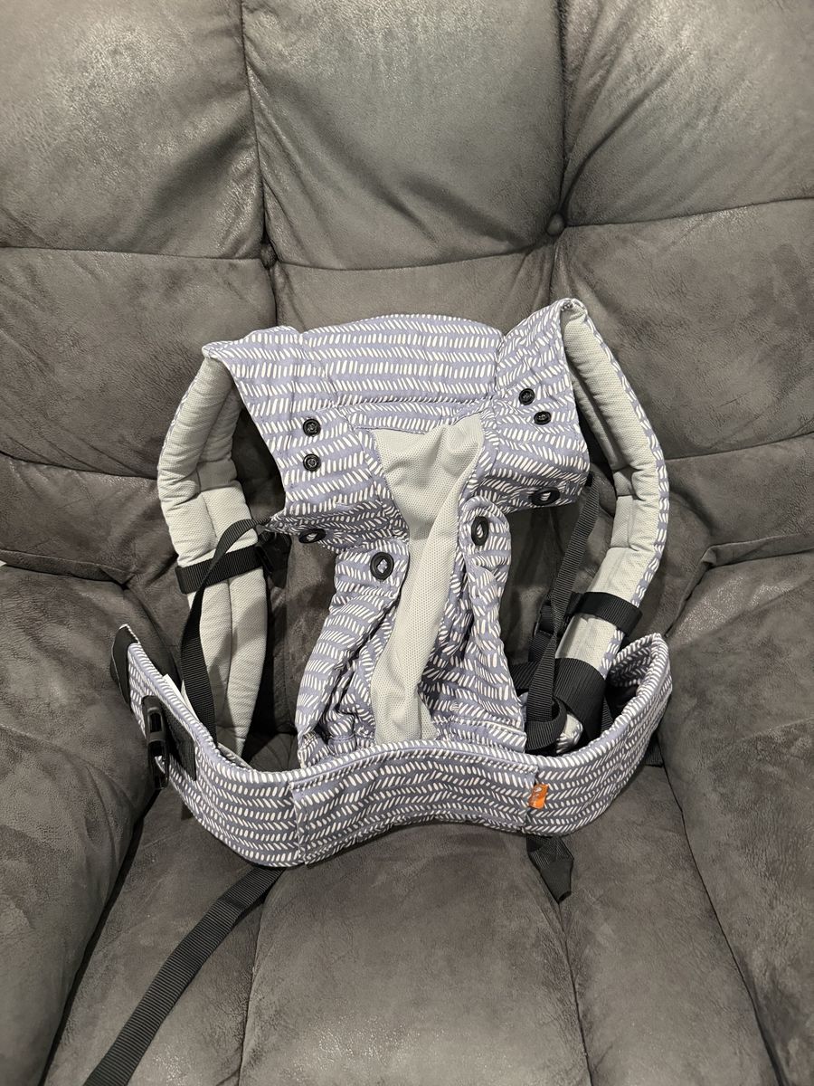 Baby carrier 