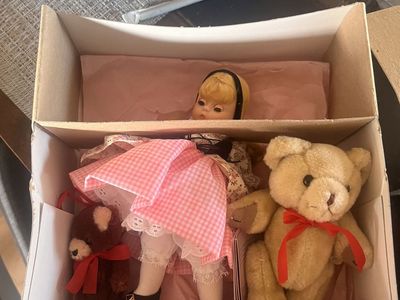 Madame Alexander Goldilocks 497 Doll with Bears, Blonde Hair, Brown Eyes - Vintage Collectible Toy